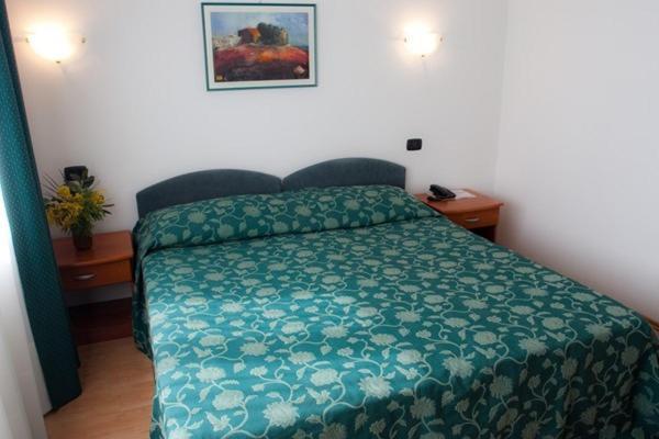 Hotel Makin Novigrad Istria Zimmer foto