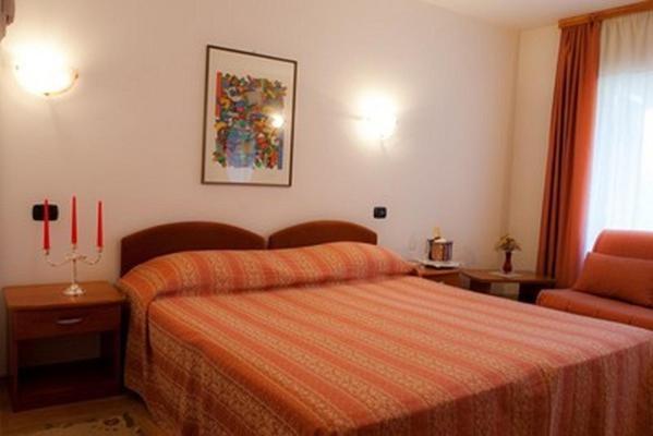 Hotel Makin Novigrad Istria Exterior foto