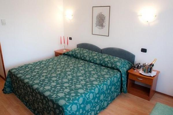 Hotel Makin Novigrad Istria Exterior foto